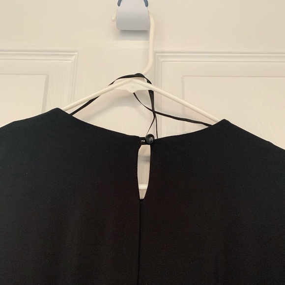 Dresses - Picture 3 of 3